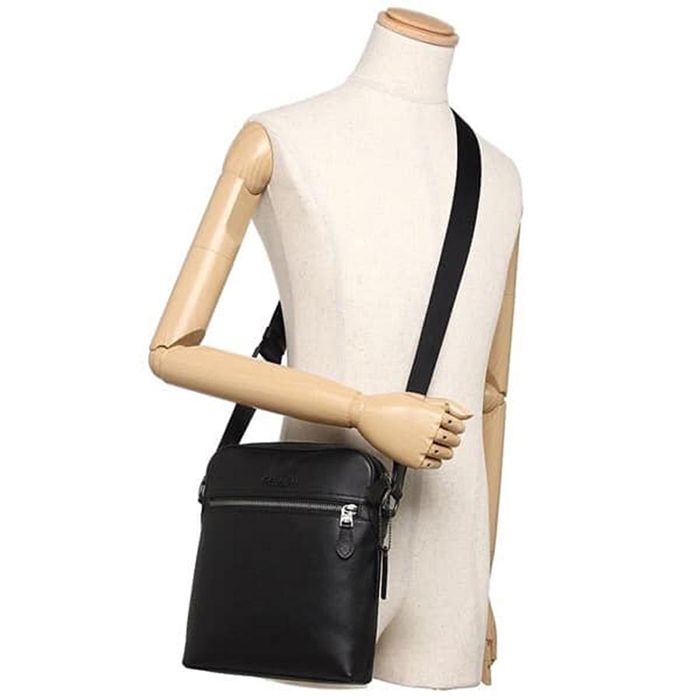 Đặc điểm Túi Coach Houston Flight Bag Leather đen